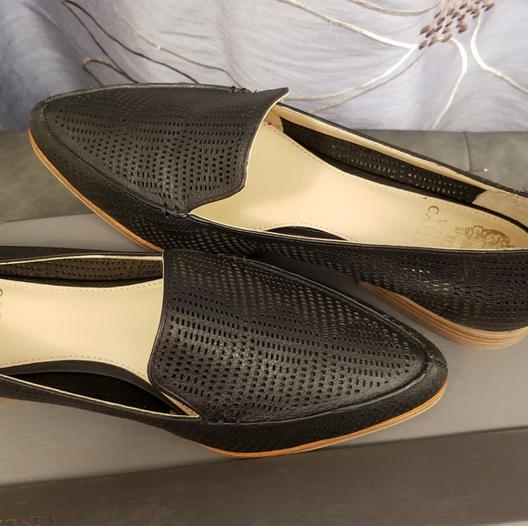 Vince Camuto flat shoes - Picture 3 of 4